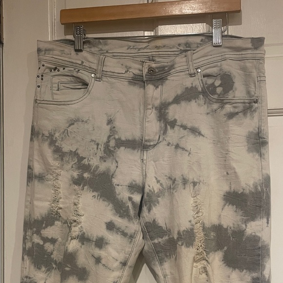 Tie-Dye Skinny Jeans - Picture 4 of 11